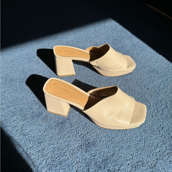 Classic Leather Mules by & Other Stories - Beige - Size USA 8.5, EUR 39 - Picture 4 of 7